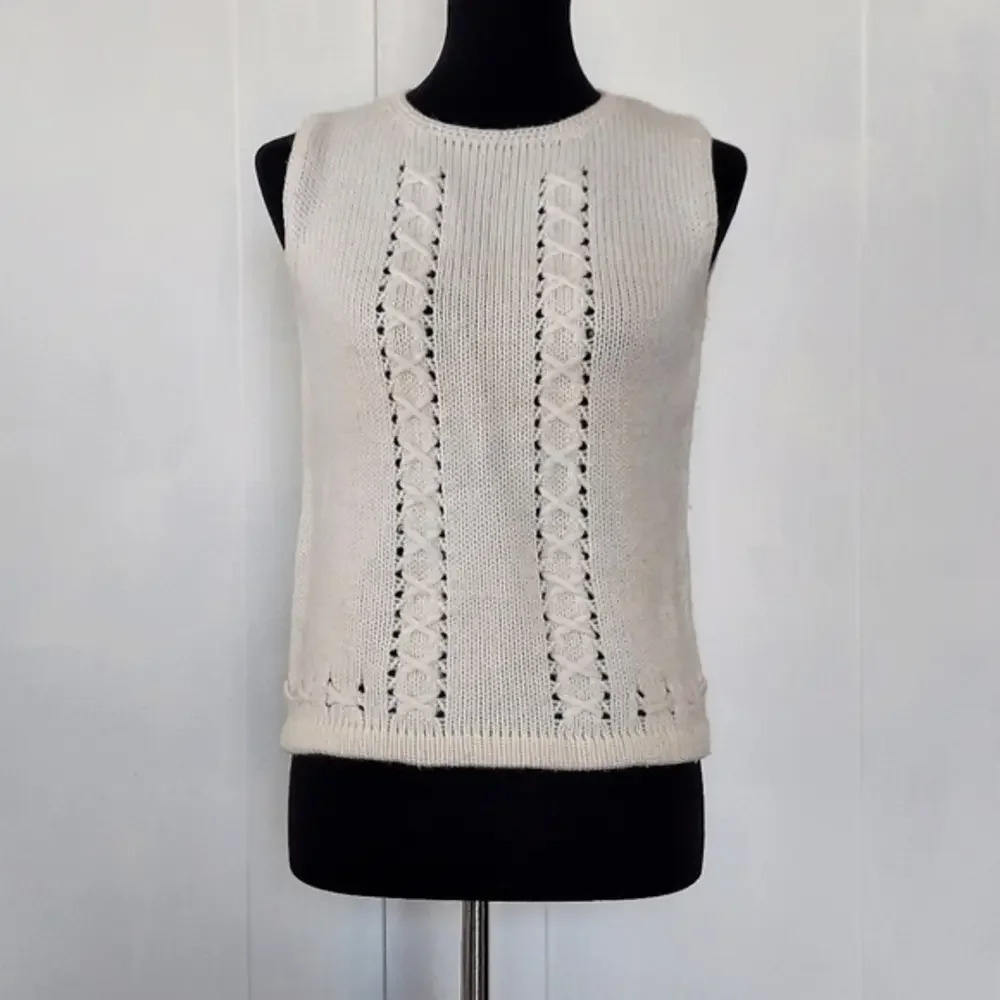 Vintage 60s Penrose 100% Wool made in Hong Kong Detailed Crew Neck Sweater